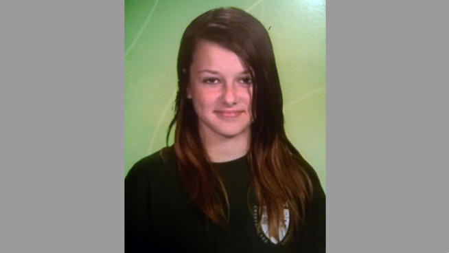 2 detenidas por acosar a niña que se suicidó 