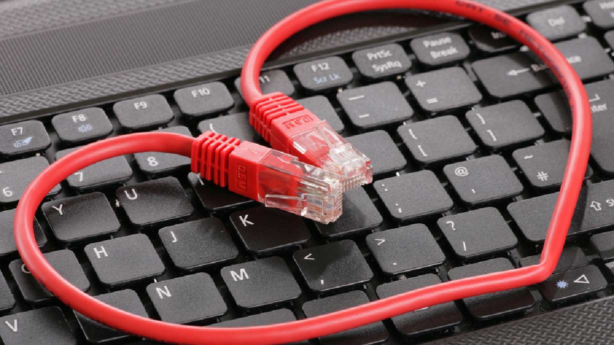 El amor está en el aire y en la red