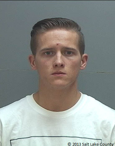 Airport screeners find gun in carry-on bag