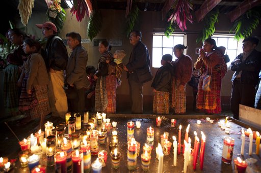 Devotos Mayas rinden homenaje a santo