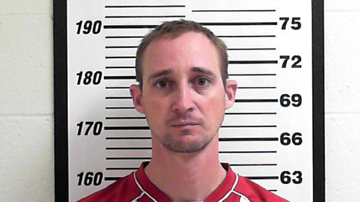 Charges filed against therapist in teen sex abuse case