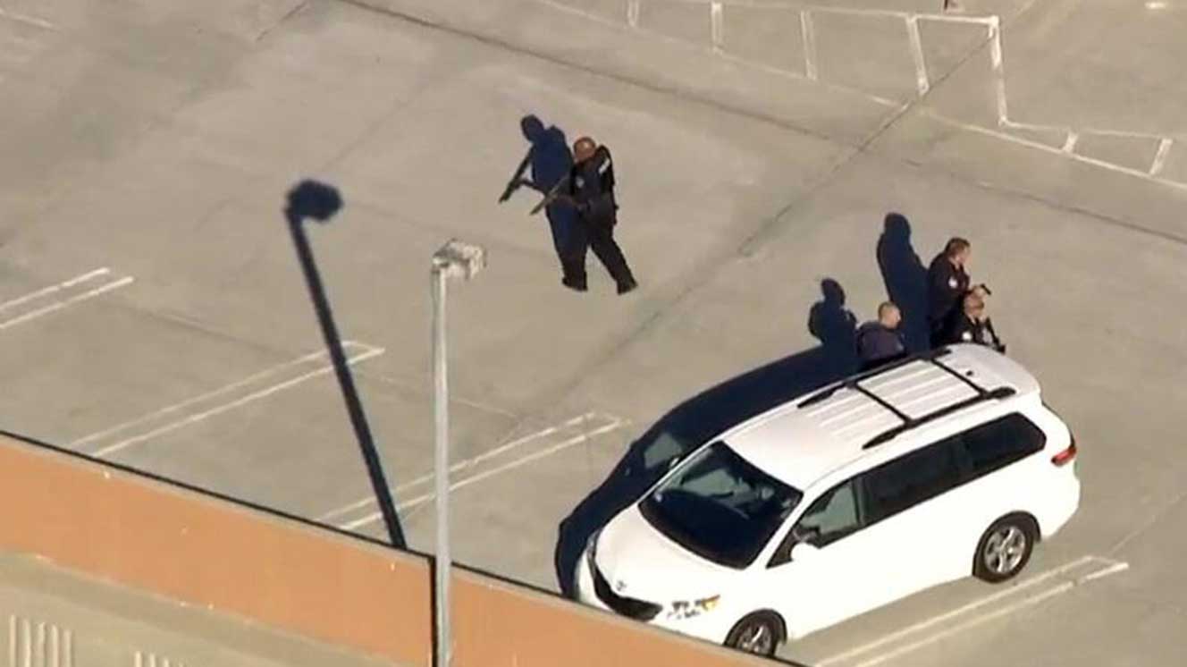 Balacera en aeropurto de Los Angeles