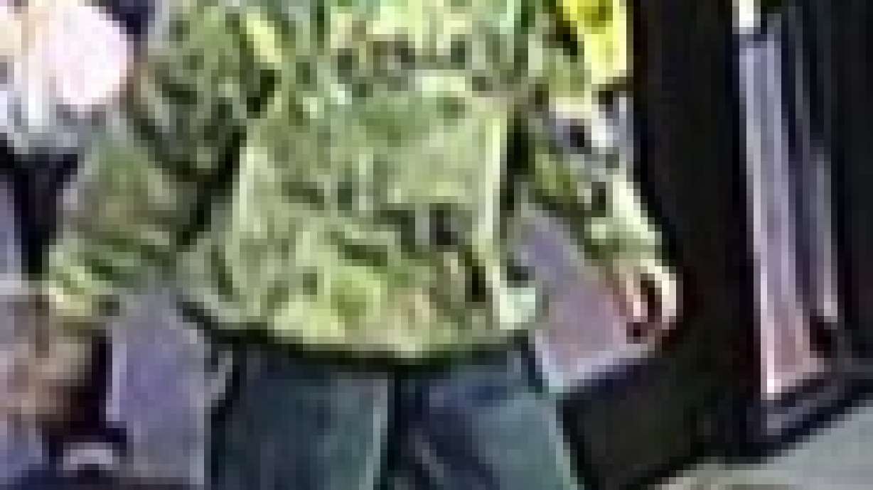 Man wanted for alleged credit card fraud