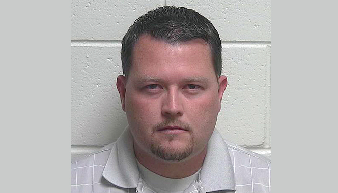 Real estate broker gets 30-day jail sentence for forging termite records