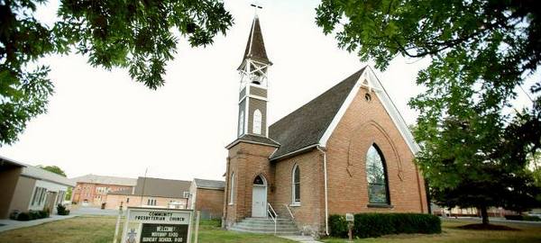 &lsquo;Footloose&rsquo; church to get new windows with help of community