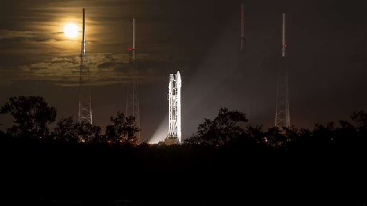 NASA lanza explorador robótico a Marte