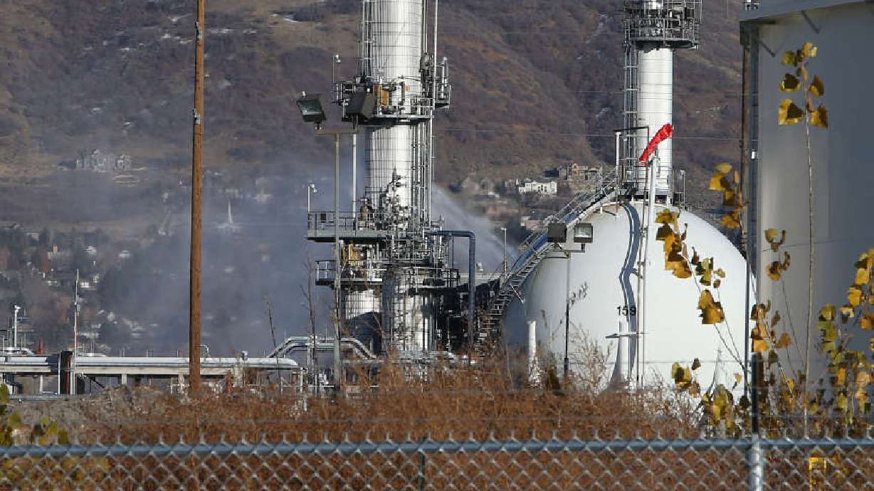 Critics vow to fight expansion of HollyFrontier refinery