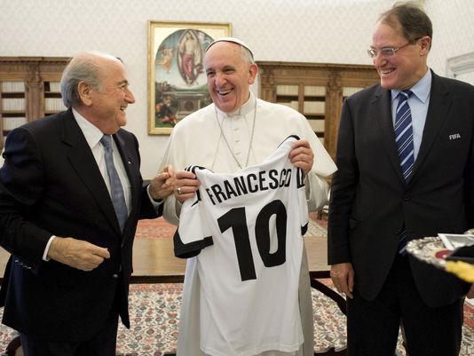 Pope draws parallels between rugby and life