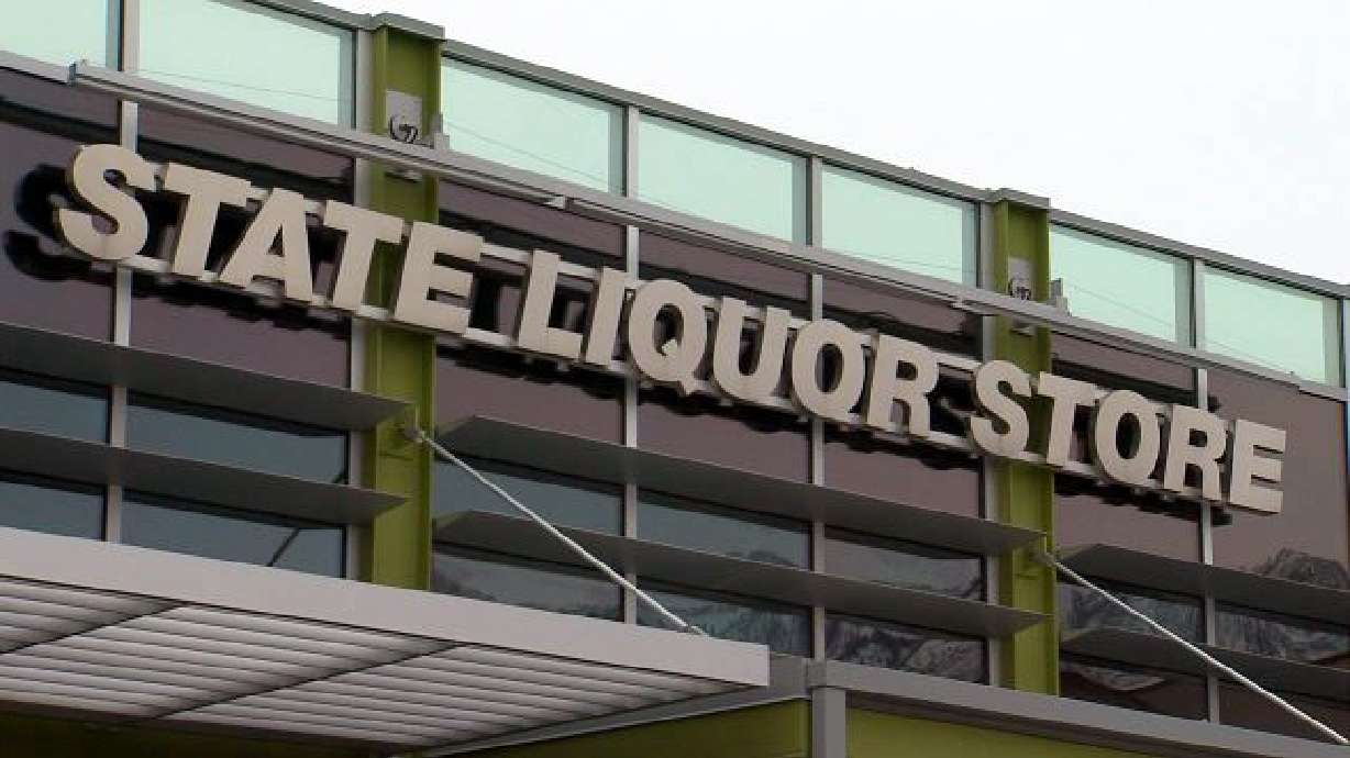 Intoxicated man displayed handgun while buying liquor, sheriff says