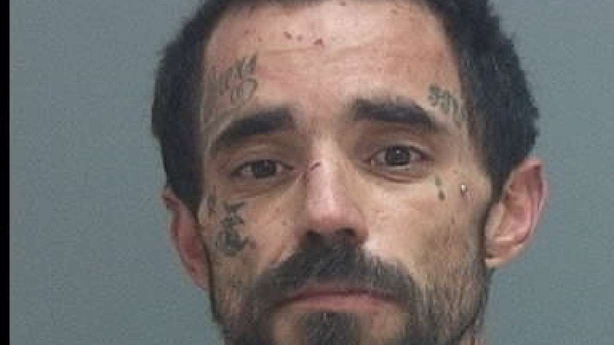 Man uses notes to rob banks, police say