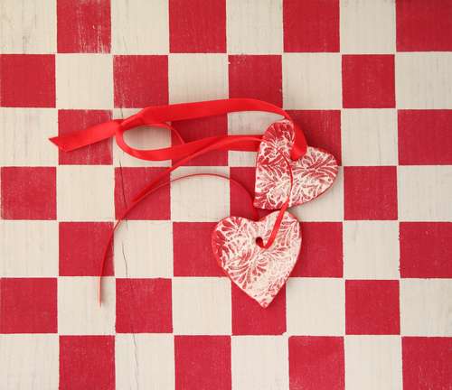 Salt dough is an easy, quick way to make
inexpensive ornaments and decorations. (Photo:
Shutterstock)