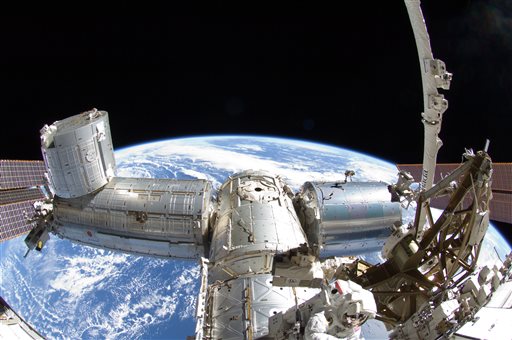 Problemas de refrigeración ayudan cumplir sueño navideño de astronauta