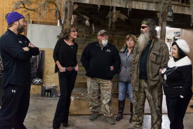 Sarah Palin met some of the stars of the
popular television series, "Duck Dynasty," over
the weekend while on her book tour in Monroe,
Louisiana.