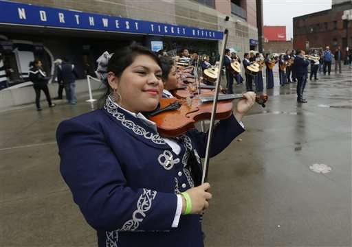 Con Mariachi Latinos entran a universidad en EEUU