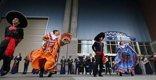 Con Mariachi Latinos entran a universidad en EEUU