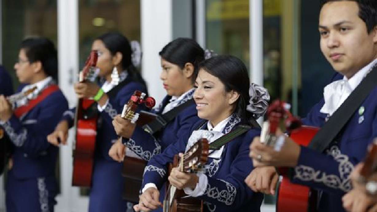 Con Mariachi Latinos entran a universidad en EEUU