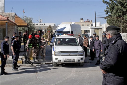 US sends Hellfire missiles to Iraq 