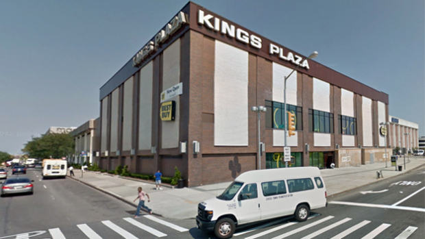 Mob of teens overruns mall in Brooklyn, New York