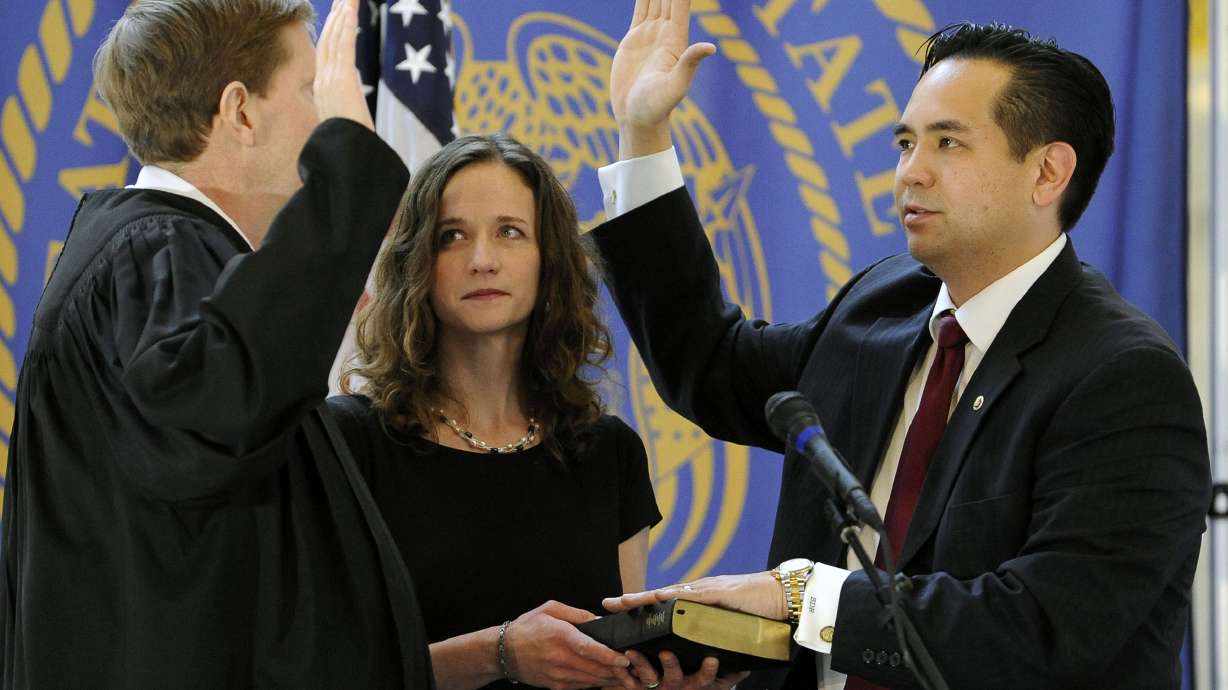 Unsealed warrants reveal disparaging remarks about Reyes during 2012 campaign