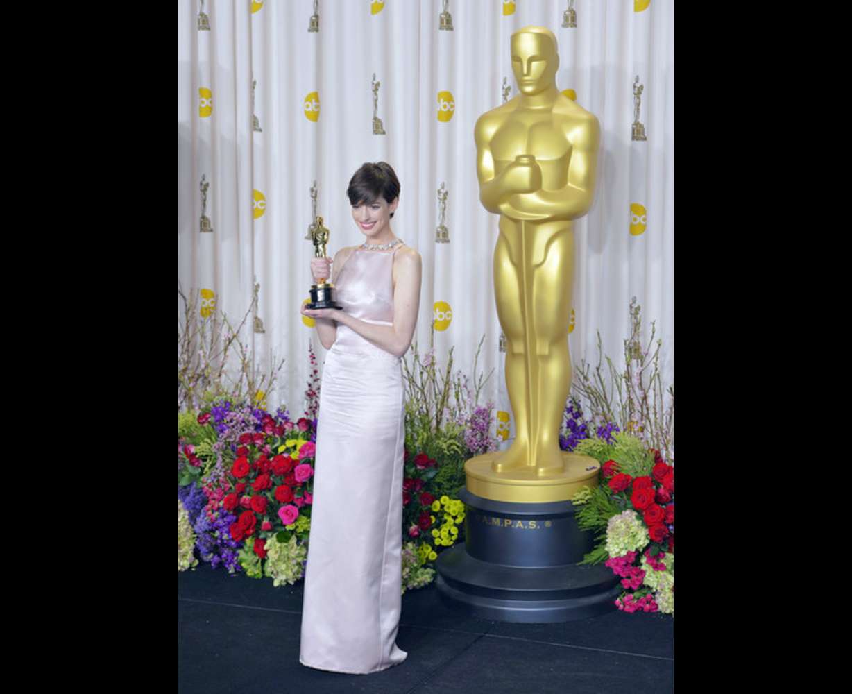 Actress Anne Hathaway, winner of Best Actress
for the film, Les Miserables in the press room
at the Oscars at Hollywood & Highland Center on
February 24, 2013 in Hollywood, Calif.