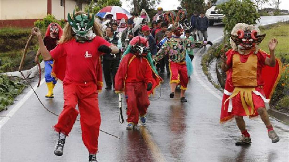 Los diablos bailan en ecuador