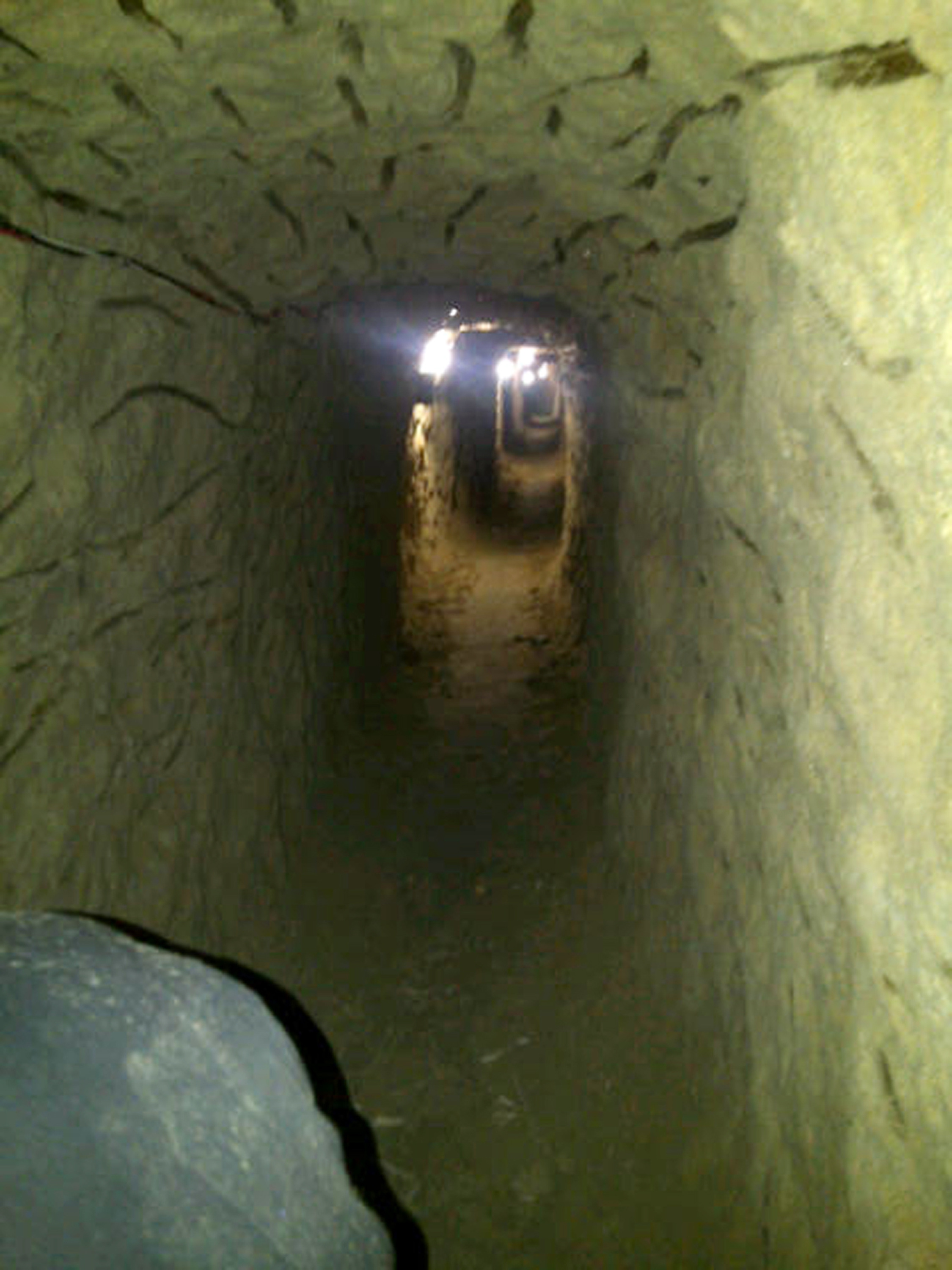 Descubren túnel en la frontera de Arizona y México