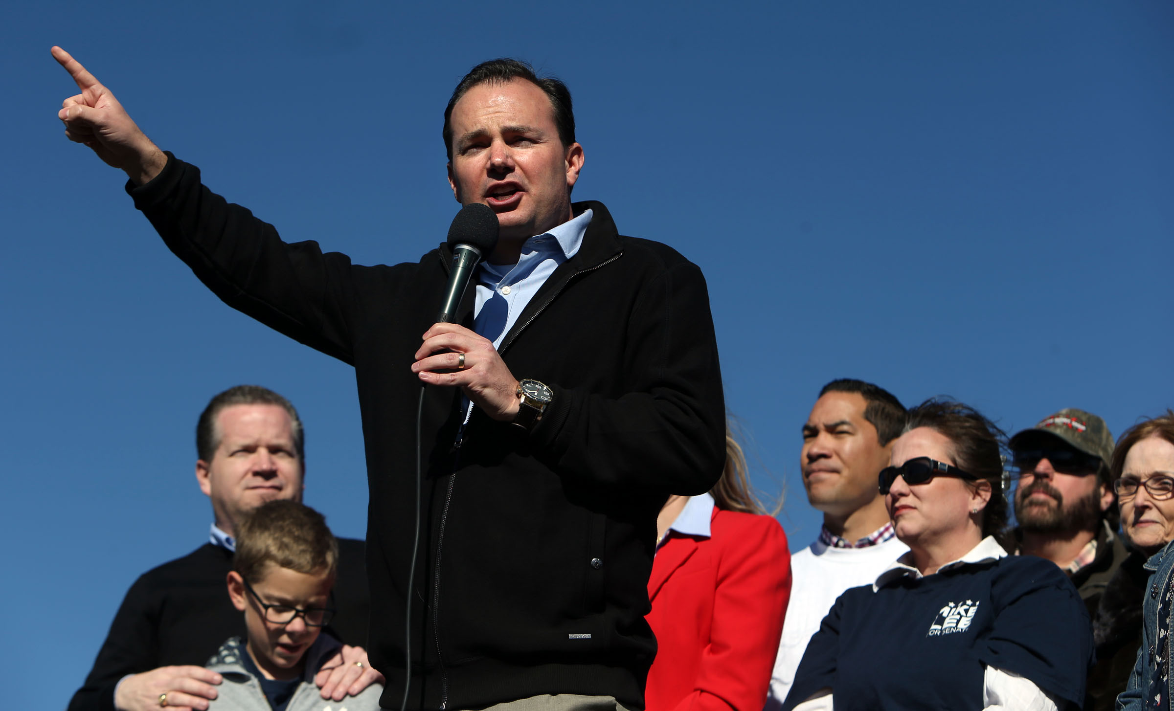 Tea party picks Sen. Lee to give response to State of the Union