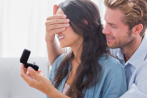 Couples required to complete marriage course if initiative passes