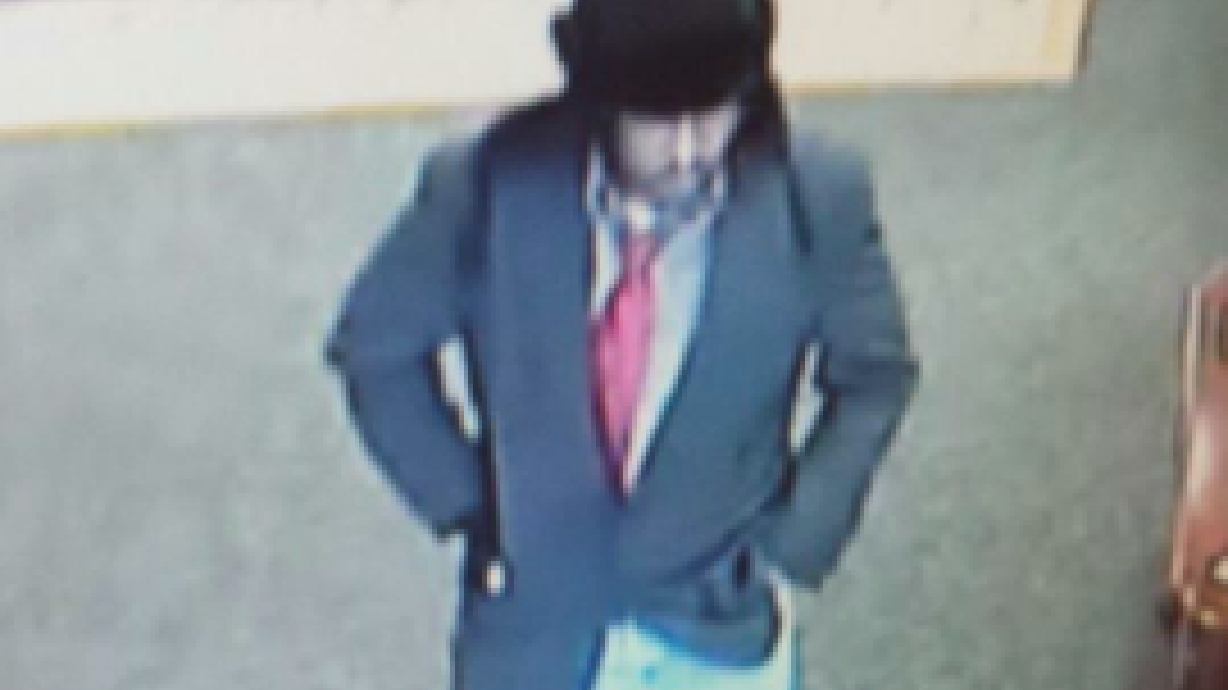 Lehi Police search for armed robber