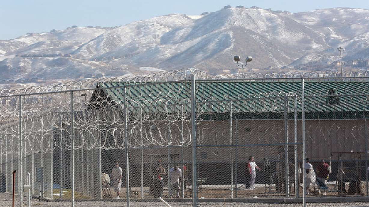 2 inmates taken to hospital after prison fight