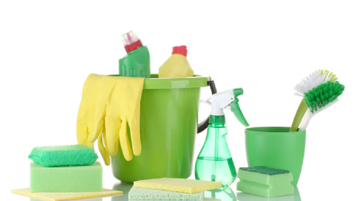 5 common household products to clean green