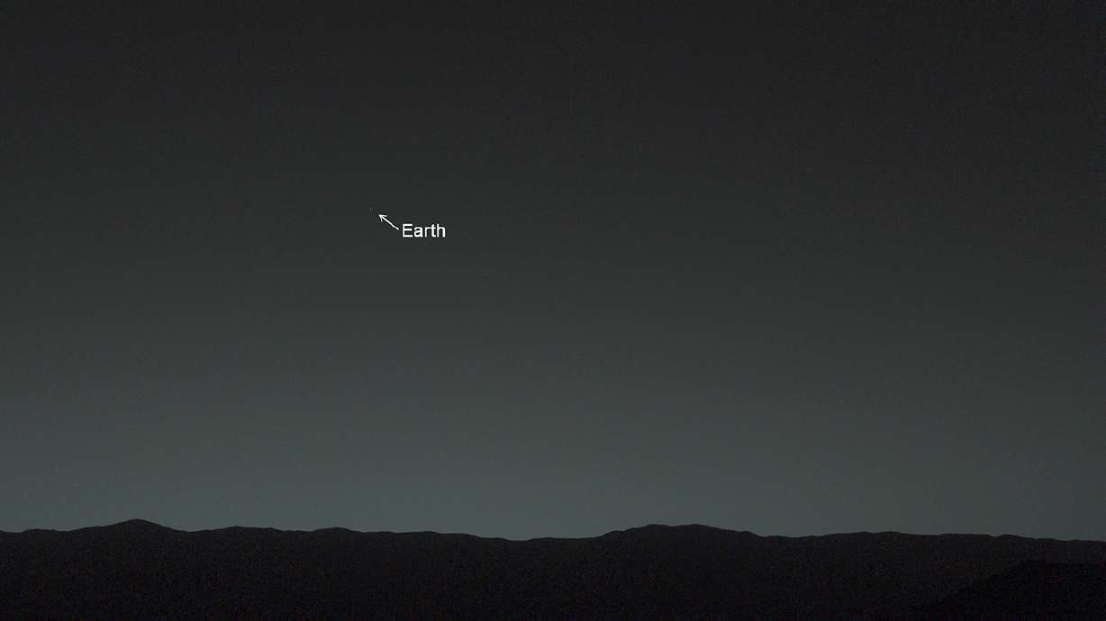 Curiosity rover takes snapshot of Earth from Mars