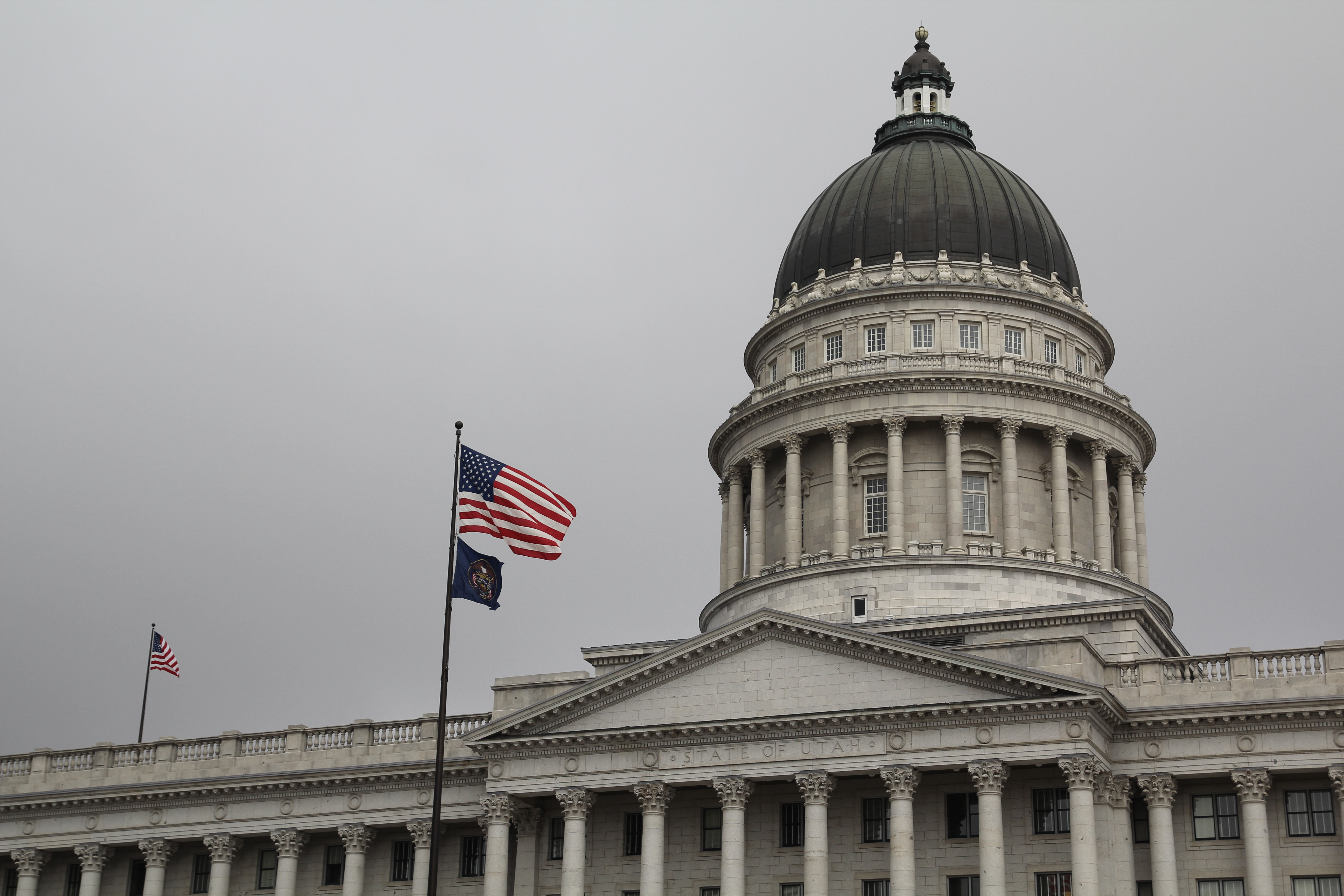 Legislature looking at easing up on distracted driving, clean-air buses, new voting system