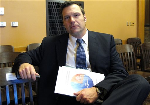 Juez decidirá sobre prueba de ciudadanía