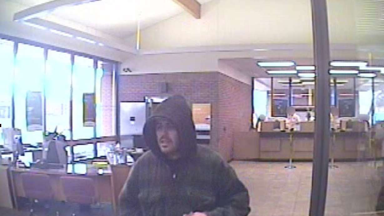 Photos show man who tried to rob bank, police say