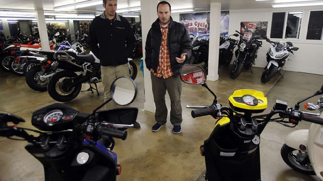 Bill that aims to allow motorcycles access between vehicles stalls