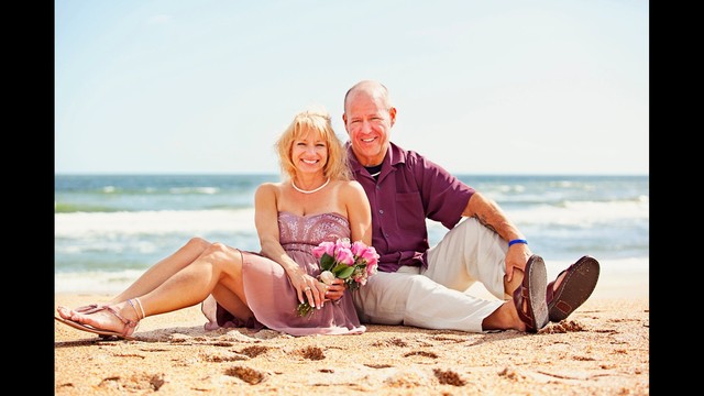 Man loses 275 pounds, reunited with love