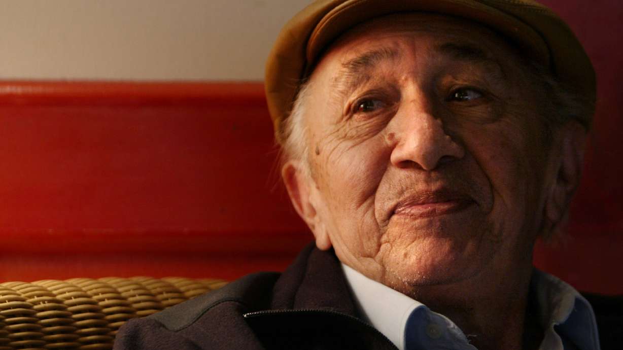 Venezuelan folk singer Simon Diaz dies at 85