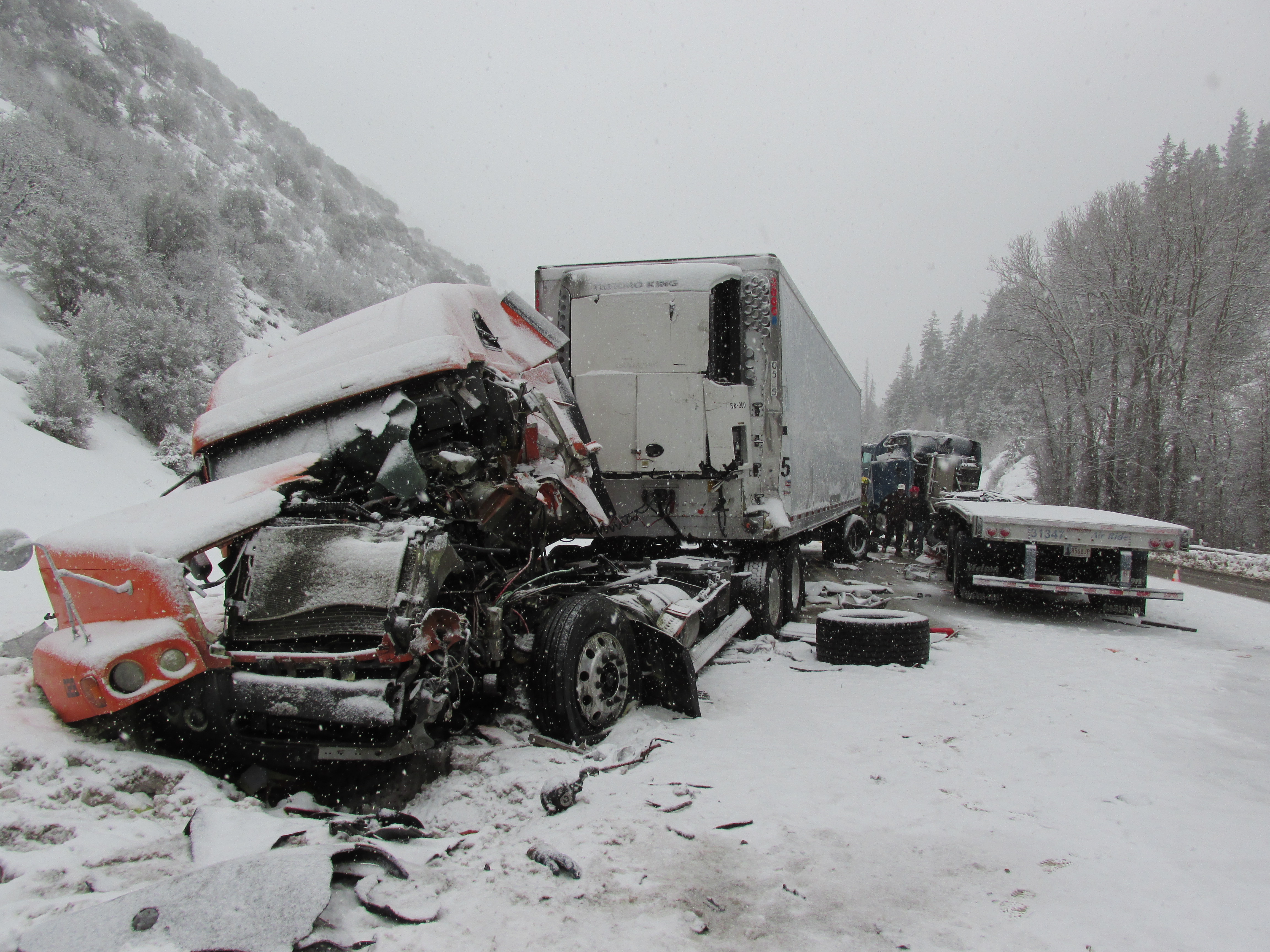 1 injured in semitruck crash in Wasatch County 