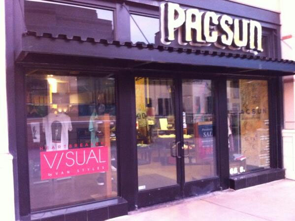Mom who bought 'inappropriate' PacSun shirts receives national support