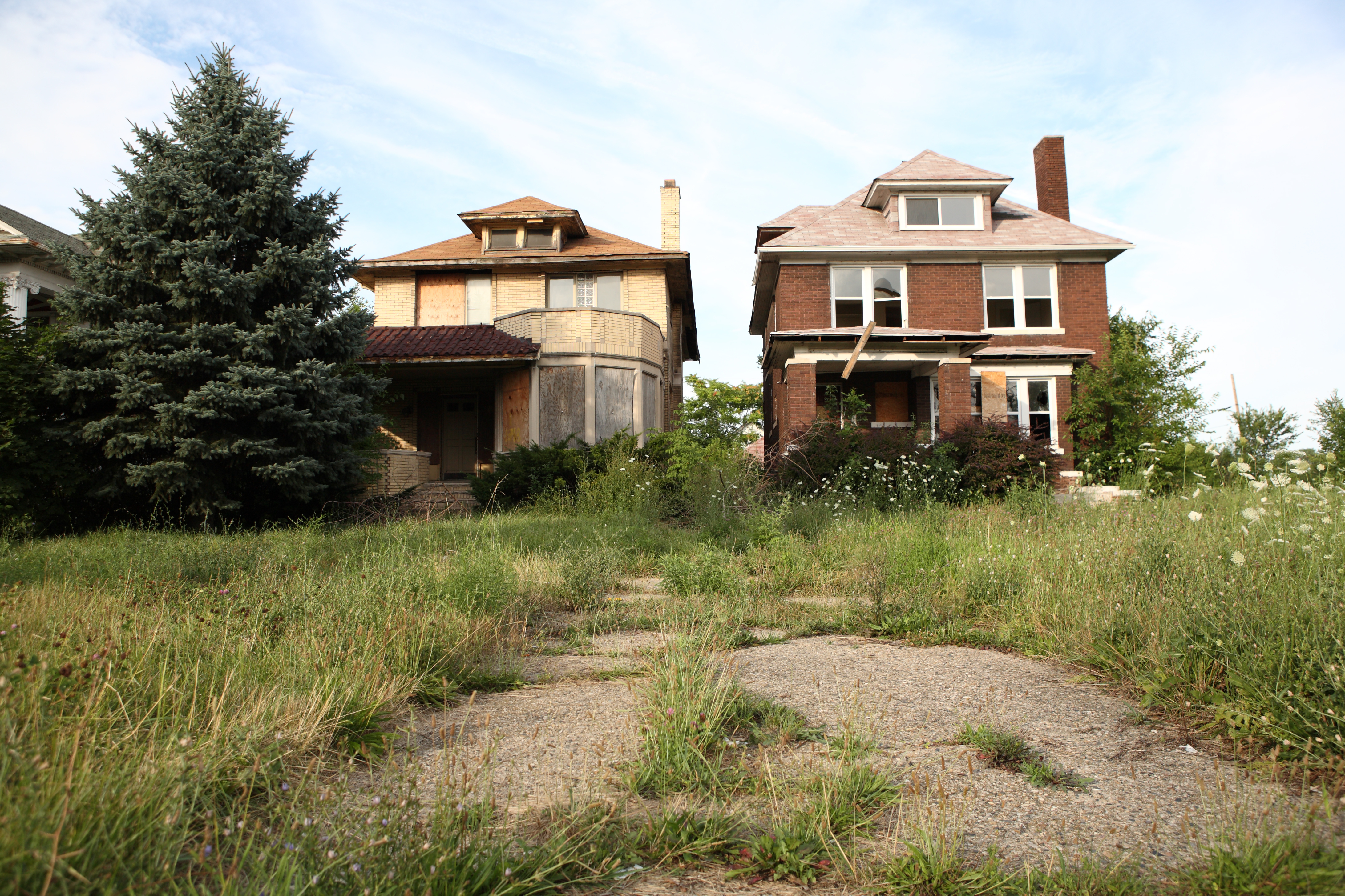 Detroit program gives away houses to aspiring writers