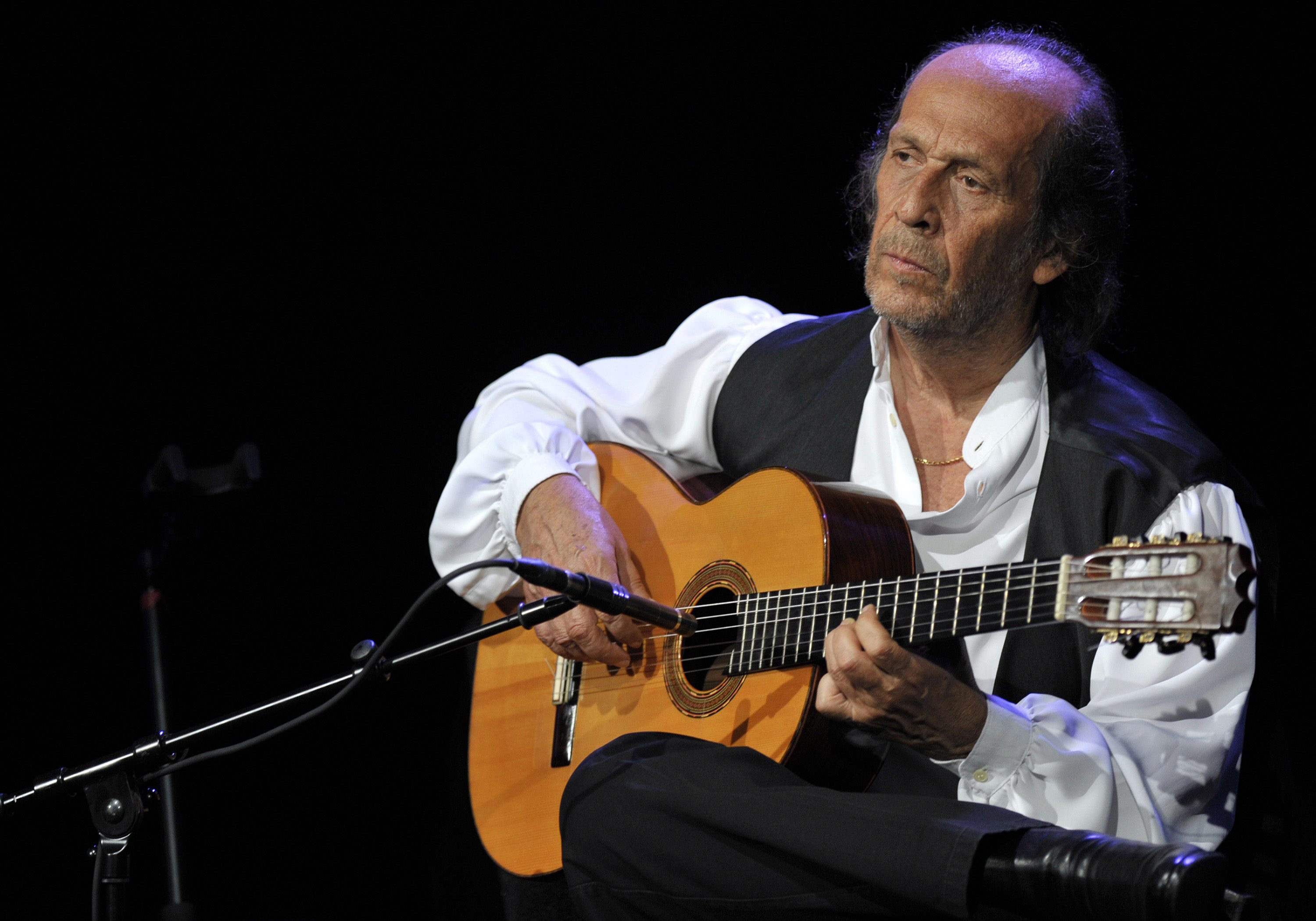 Spain: Flamenco guitarist Paco de Lucia dies at 66