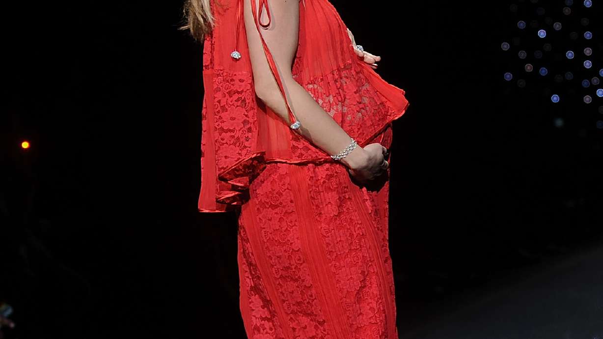 It's a girl for Daphne Oz of 'The Chew'