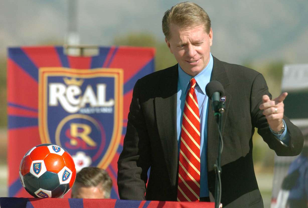 Former Real Salt Lake owner David W. Checketts acknowledges the Real Loyalists at a press conference to announce the building of Rio Tinto Stadium in Sandy, Utah. Photo taken Oct. 12, 2005 in Sandy, Utah.