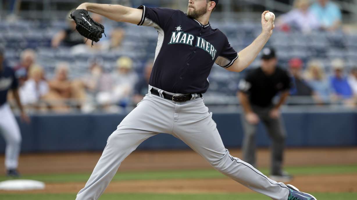Paxton sharp in Mariners' 12-1 rout of Padres