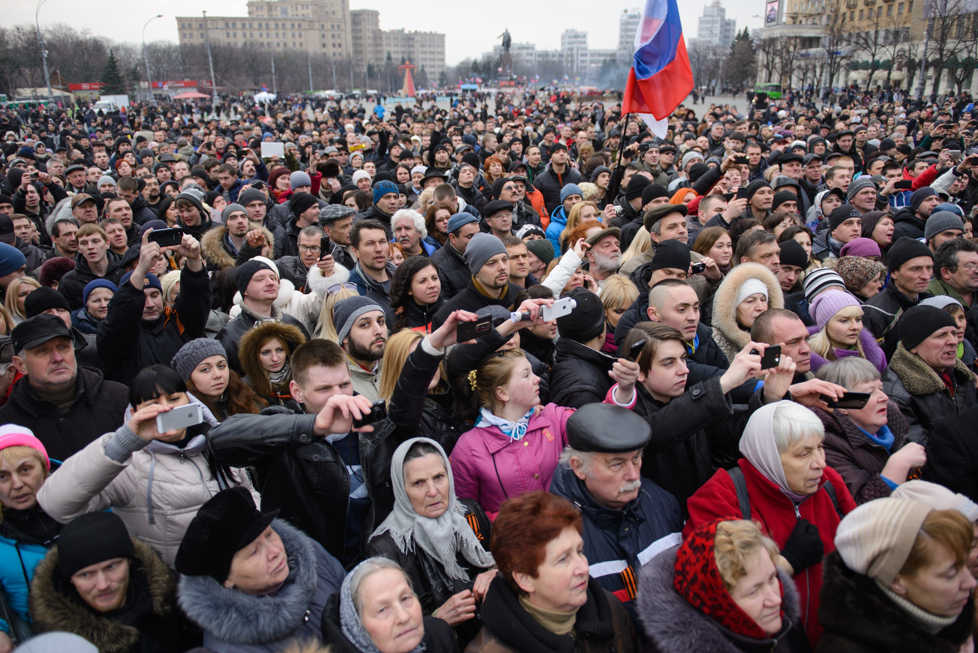 AP PHOTOS: Days of turmoil in Ukraine
