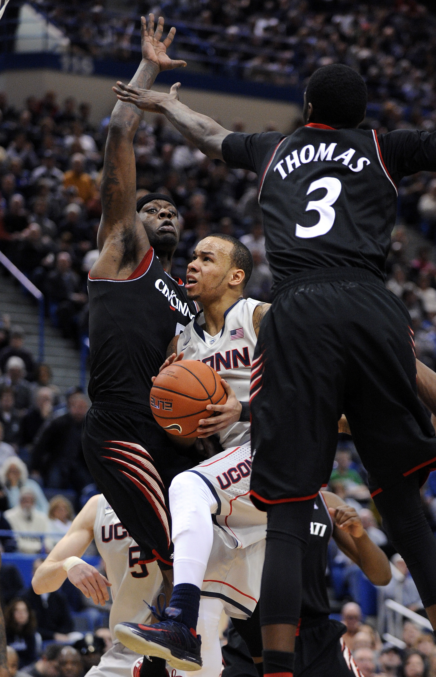 UConn upsets No. 11 Cincinnati 51-45