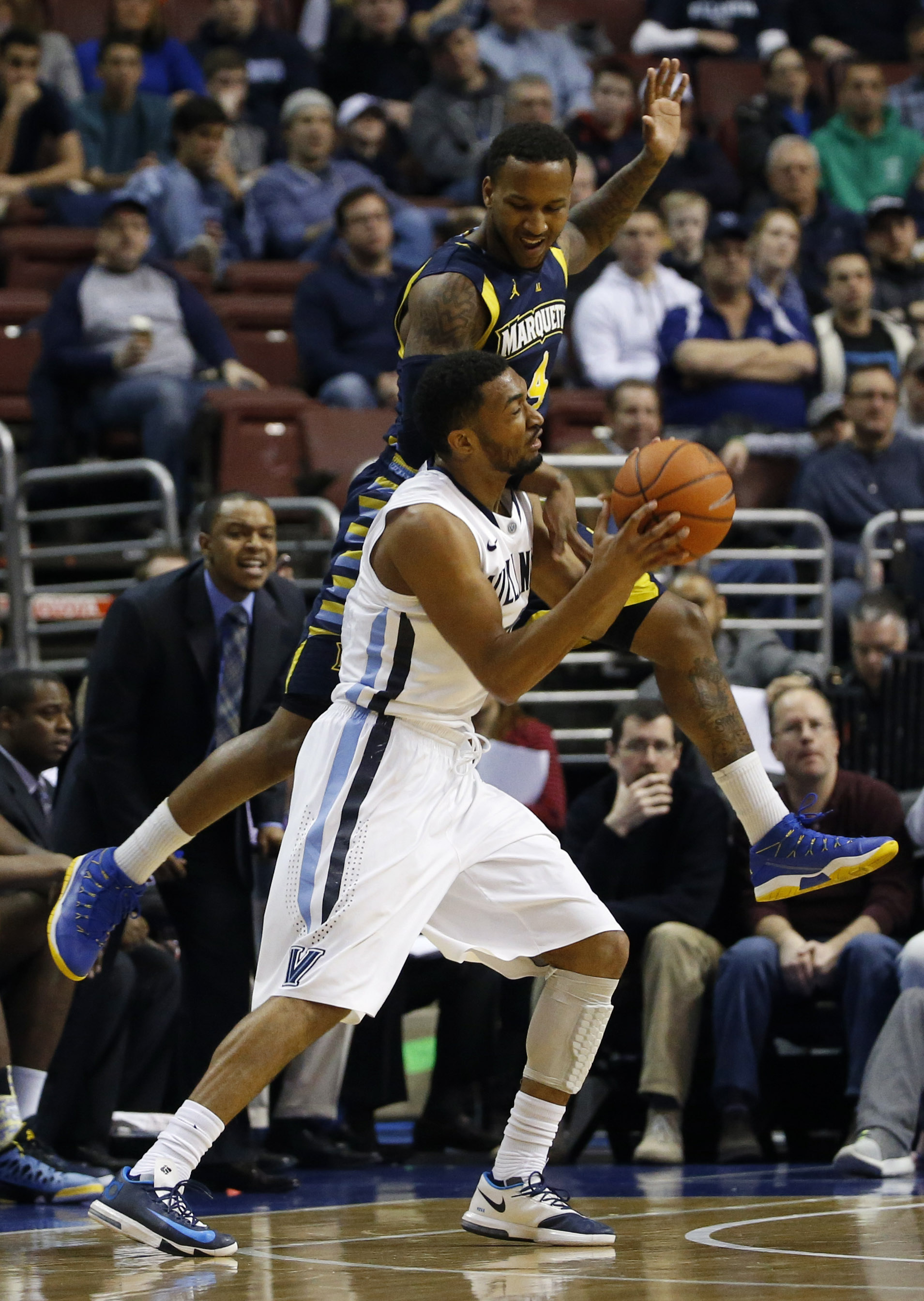 No. 8 Villanova beats Marquette 73-56