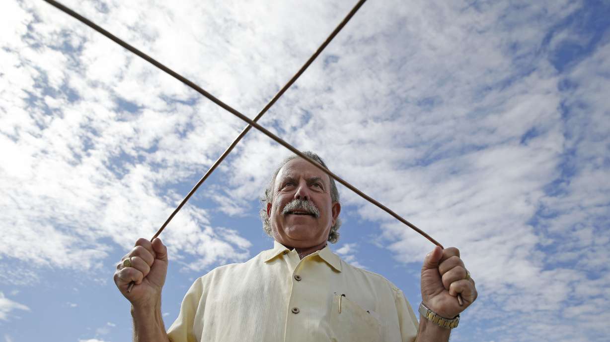 California farmers hire dowsers to find water