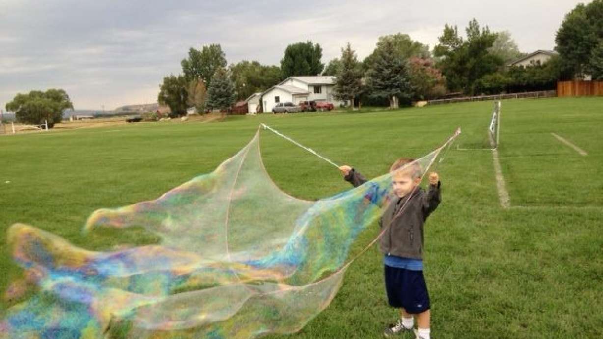 Locals make giant bubbles their business